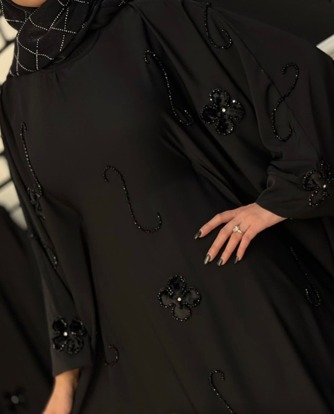 عبایی جواهر دوزی شده 💖